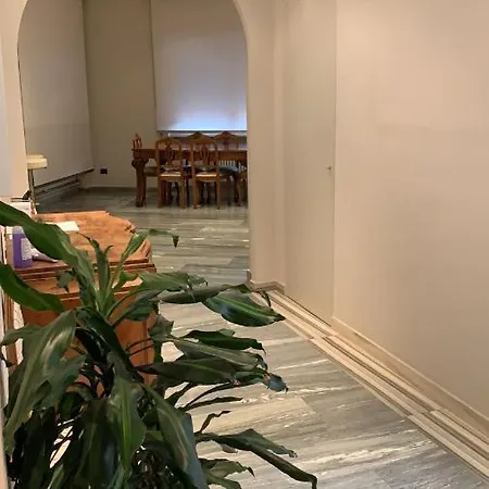 Pacuvio Vatican House * Roma